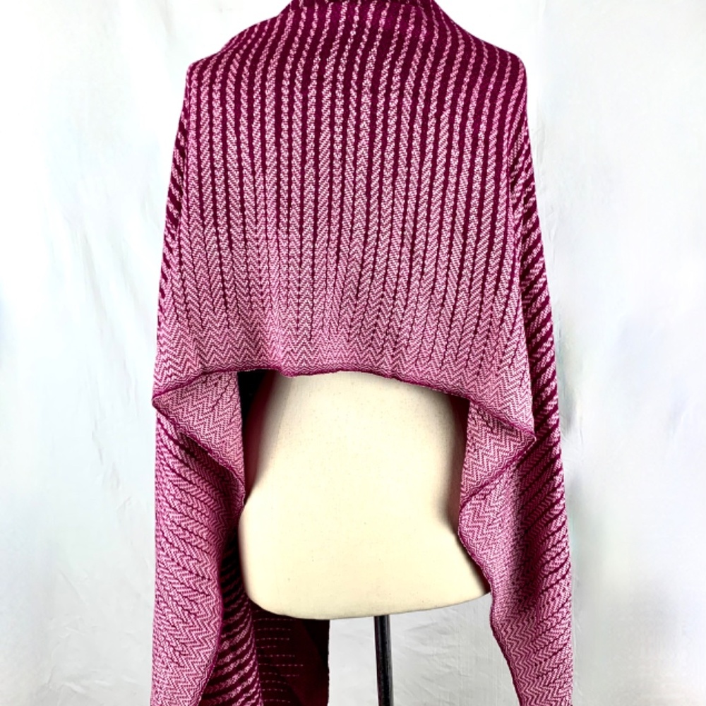 Soft Cotton Knit Long Shawl Lg Scarf Cranberry Decreasing Pink Stripes Excellent - Picture 8 of 10